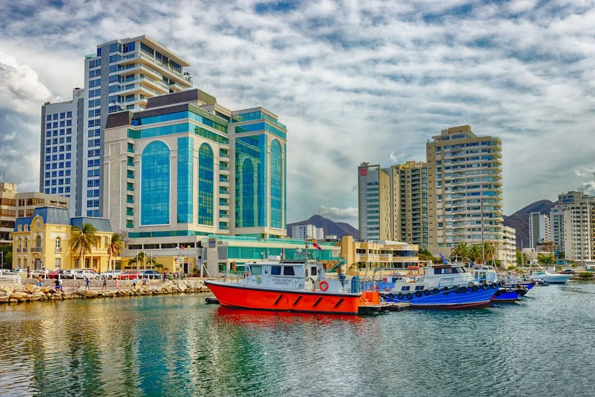 Premium catering and gastronomy for boat tours in Cartagena